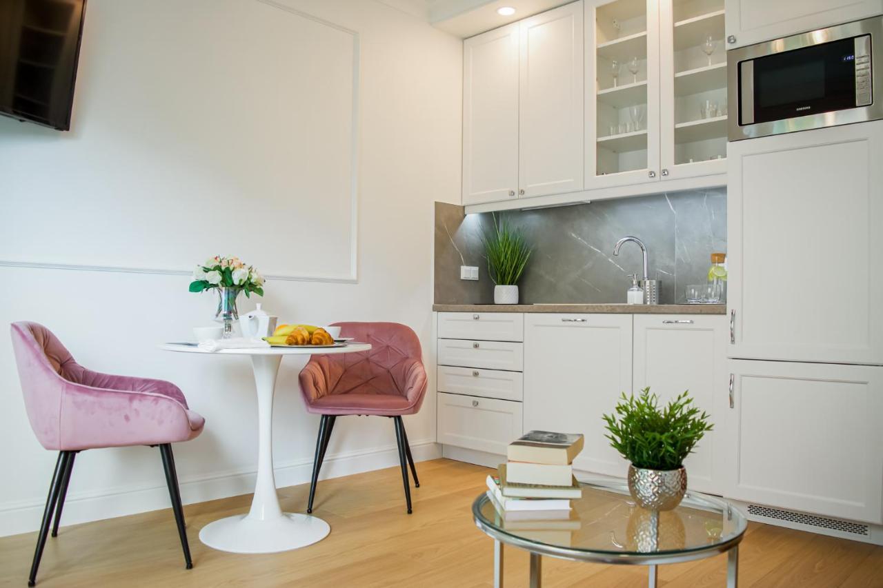 Warsaw Seasons By Alluxe Boutique Apartments Exteriör bild